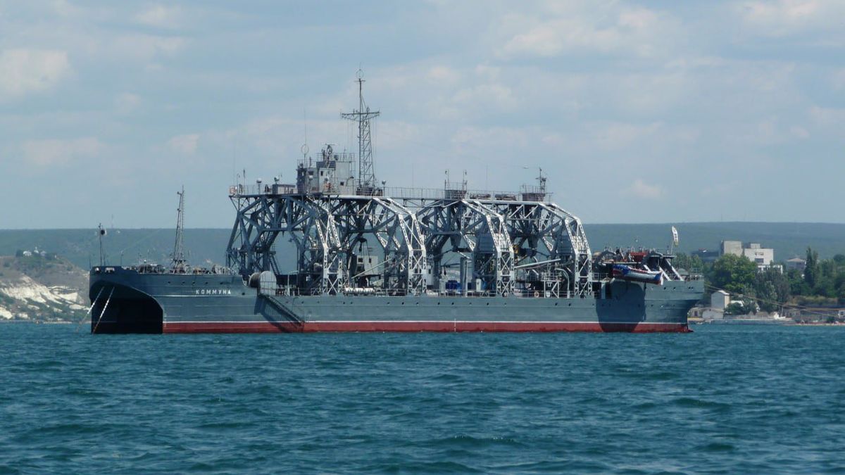 Ukrajina tvrdí, že na Krymu poškodila stoletou ruskou záchrannou loď